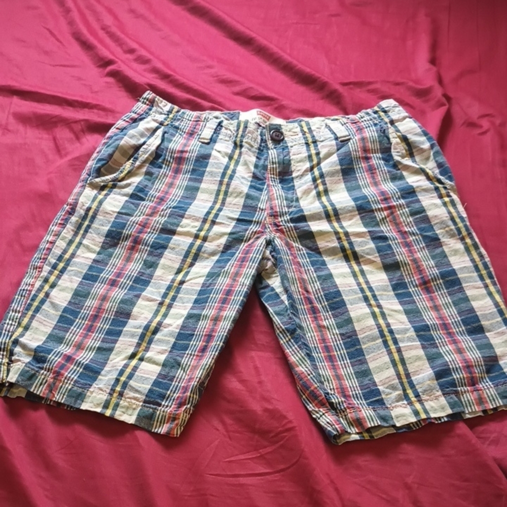 Levi's Men's Plaid Shorts Size 32 Red White And Blue Spring/Summer Relaxed Fit